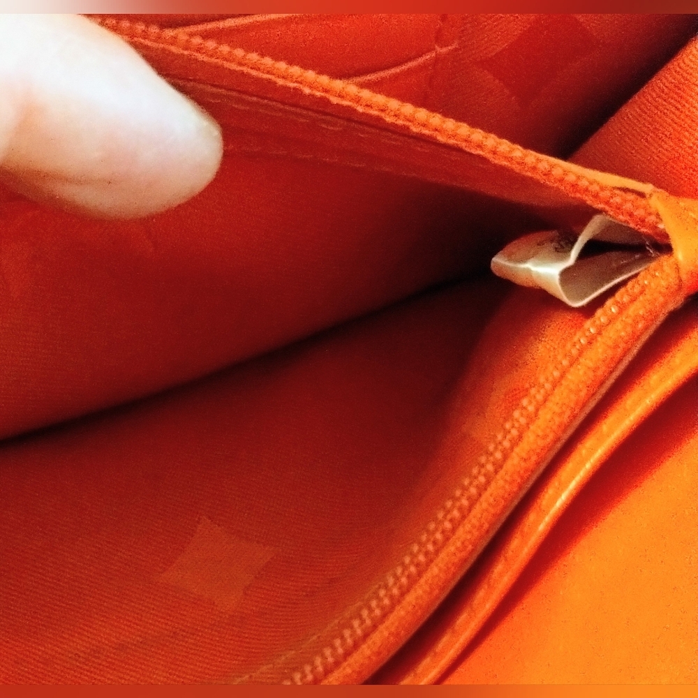 MCM Wallet With Studs - Picture 12 of 13